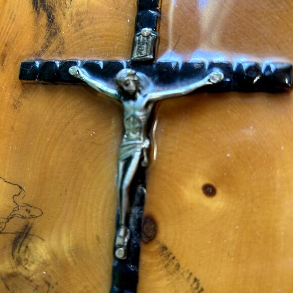 Crucifix on wood  Hand made in the USA 15.5" x 10" cross on raw wood edge slab - Picture 2 of 8